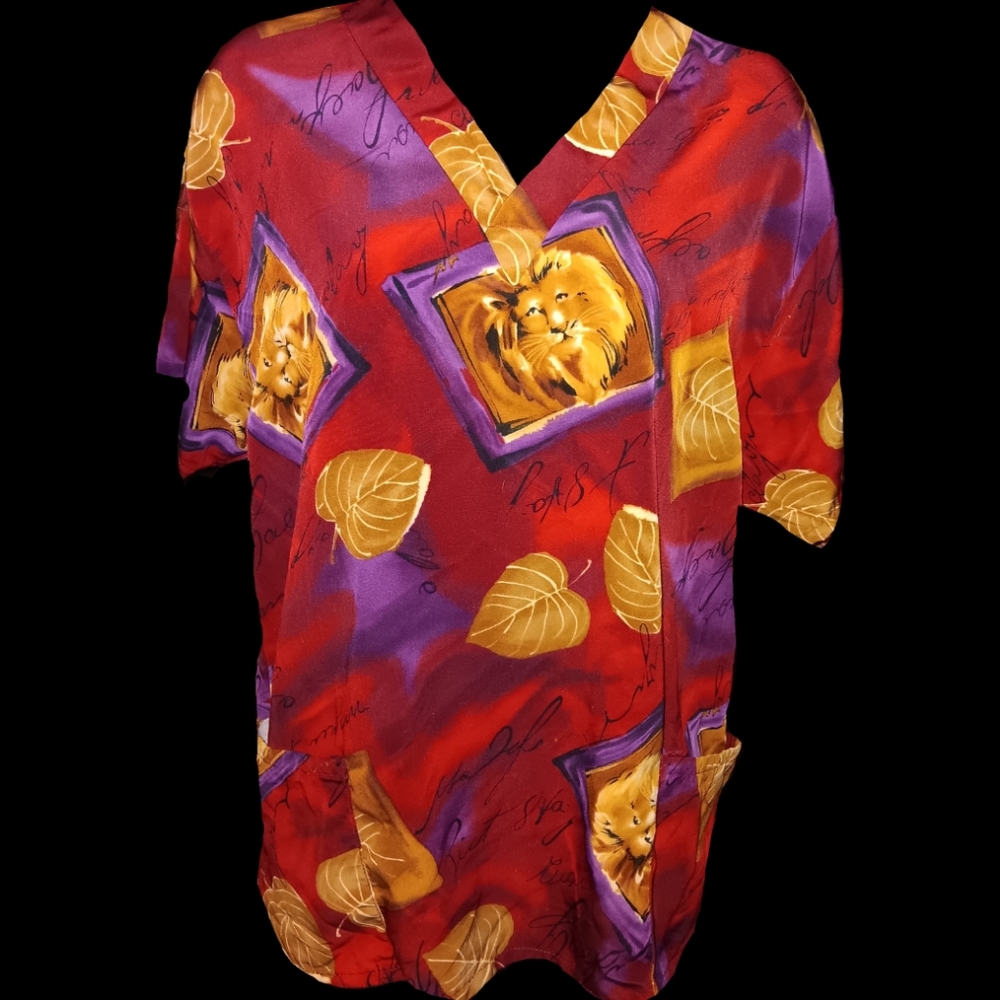 💵 Lion Scrub Top by Uniform City